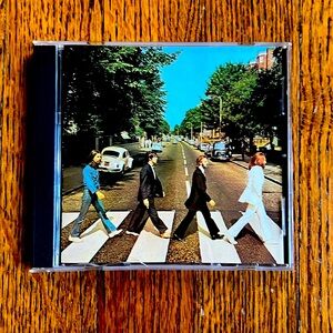 The Beatles Abbey Road CD. 💿 Used. Excellent condition